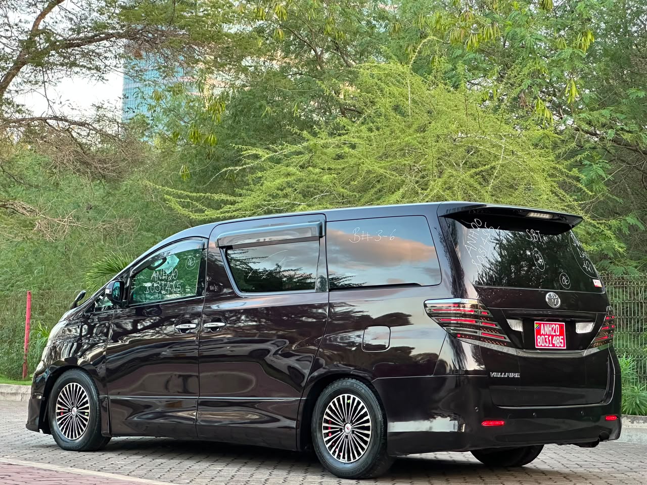 ALPHARD thumbnail 3